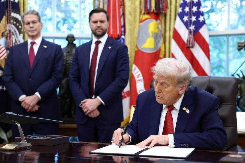 Trump signs order declaring TikTok sale